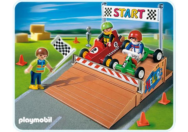 Piloti alla gara di Go Kart